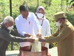 Gubernur Malut Serahkan Tanah dan Air Empat Kesultanan ke Presiden