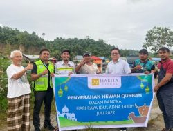 Rayakan Idul Adha, Harita Salurkan 24 Hewan Kurban di Halsel dan Ternate