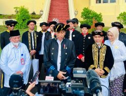 Presiden Joko Widodo Diberi Gelar “Dada Madopo Malamo” dari Kesultanan Ternate