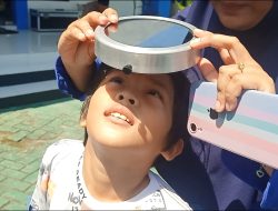 Selama Tiga Jam Gerhana Matahari Hibrida Terlihat di Ternate