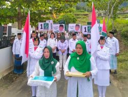 Kenakan Sarung, Bacaleg PKB Daftar ke KPU Ternate