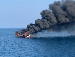 Kapal Penangkap Ikan Terbakar Antara Perairan Palamea – Pulau Doko 