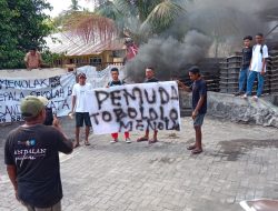 Orang Tua Siswa dan Pemuda Tobololo Tolak Pergantian Kepala SMA N 6 Ternate