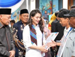 Gubernur Malut serahkan Bantuan Secara Simbolis ke Nelayan Dufa-Dufa
