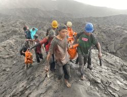 Tim SAR Temukan Satu Jasad Pendaki di Bibir Kawah Gunung Dukono