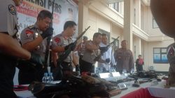 Masyarakat Suka Rela Serahkan 32 Pucuk Senjata Api dan 358 Amunisi Ilegal
